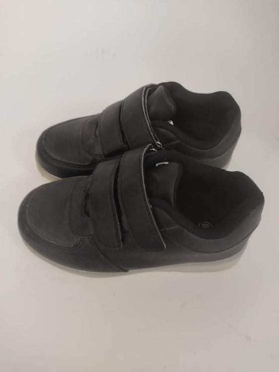 Chaussures garçon noires - 29 - Très bon état -